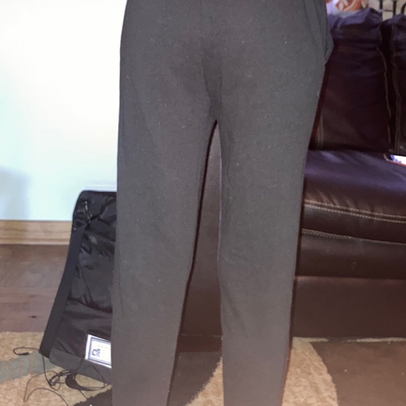 (Puma) small 7 black sweat pants like new - Picture 2 of 3